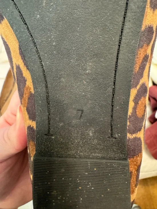 Old Navy Leopard-Print Pointed Toe Flats in Brown and Black - Picture 3 of 3